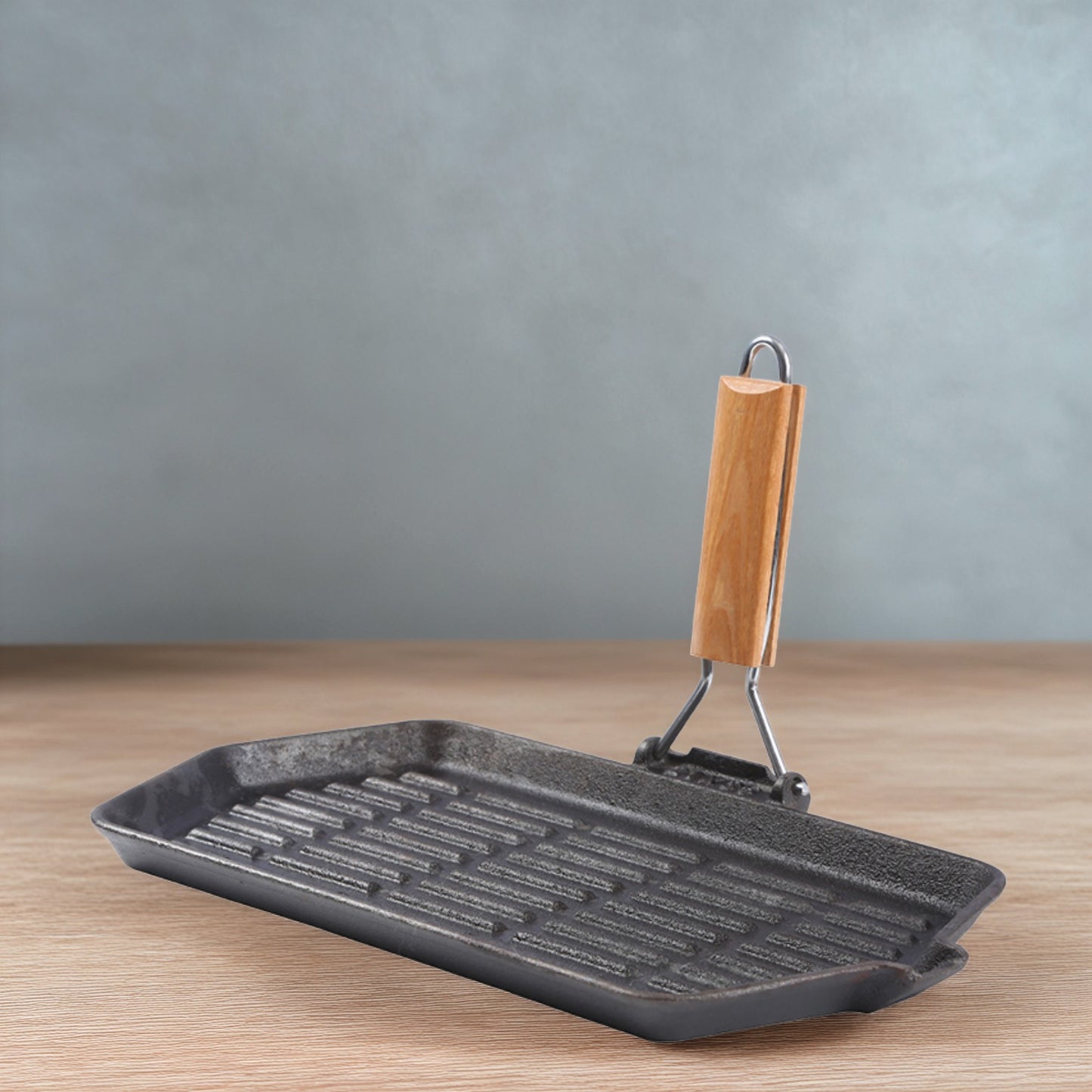 1x Foldable Handle Cast Iron Frying Pan (21x35cm) - Ridged Bottom, Solid Wood Grip, Multi-Stove Friendly, Heavy-Duty Cookware for Steak/Pancake/Home Meals