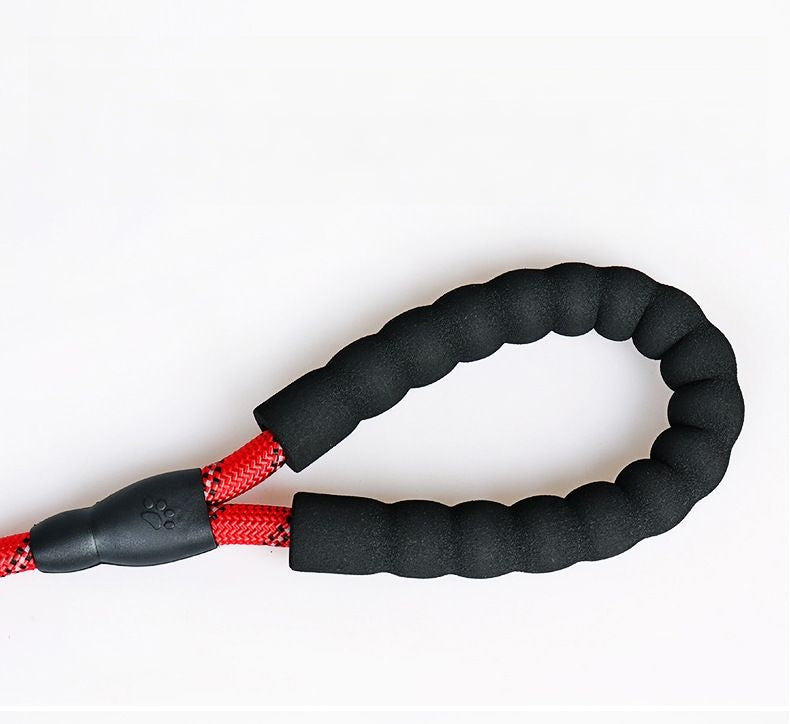 1x Dog Leash Reflective 2M Length 1.2cm DiameterIdeal Dog Walking Companion